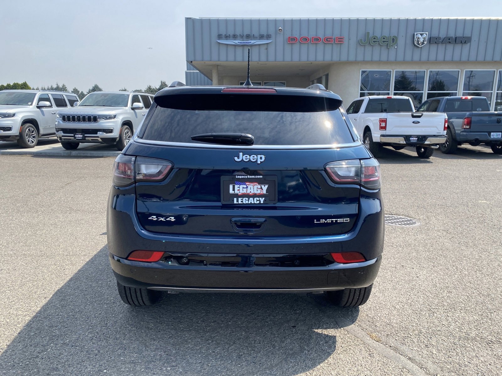 New 2024 Jeep Compass Limited w/ Elite Group image 4