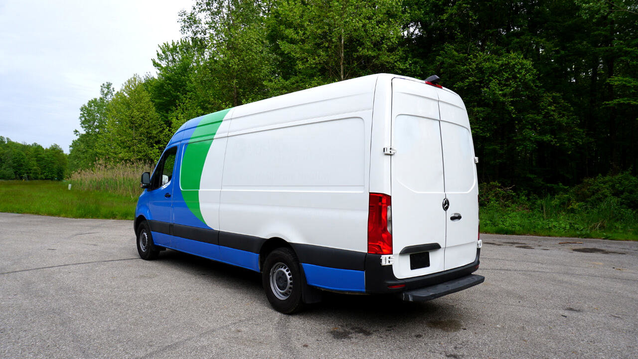 Used 2020 Mercedes-Benz Sprinter 2500 image 3