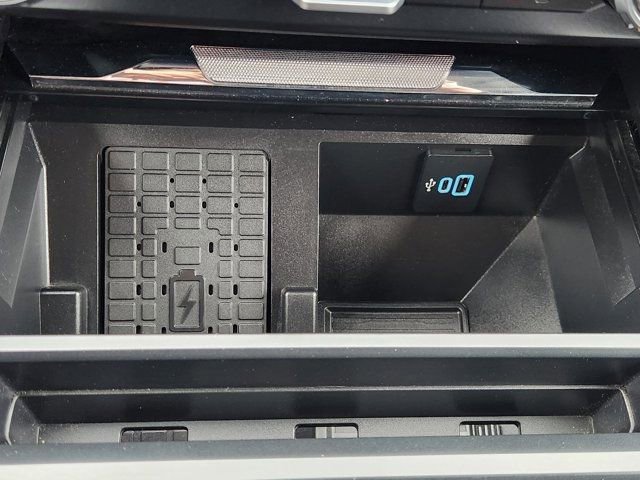 Used 2024 Ford F350 Lariat w/ Sport Appearance Package image 23