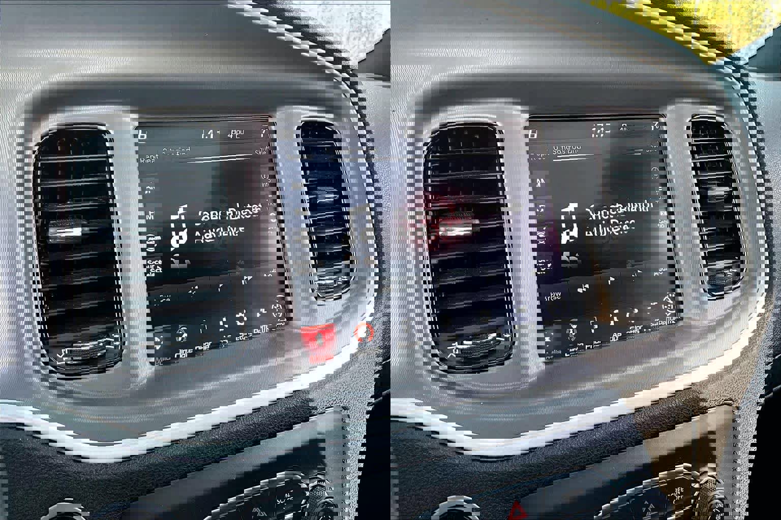 Used 2022 Dodge Charger R/T w/ Blacktop Package image 35