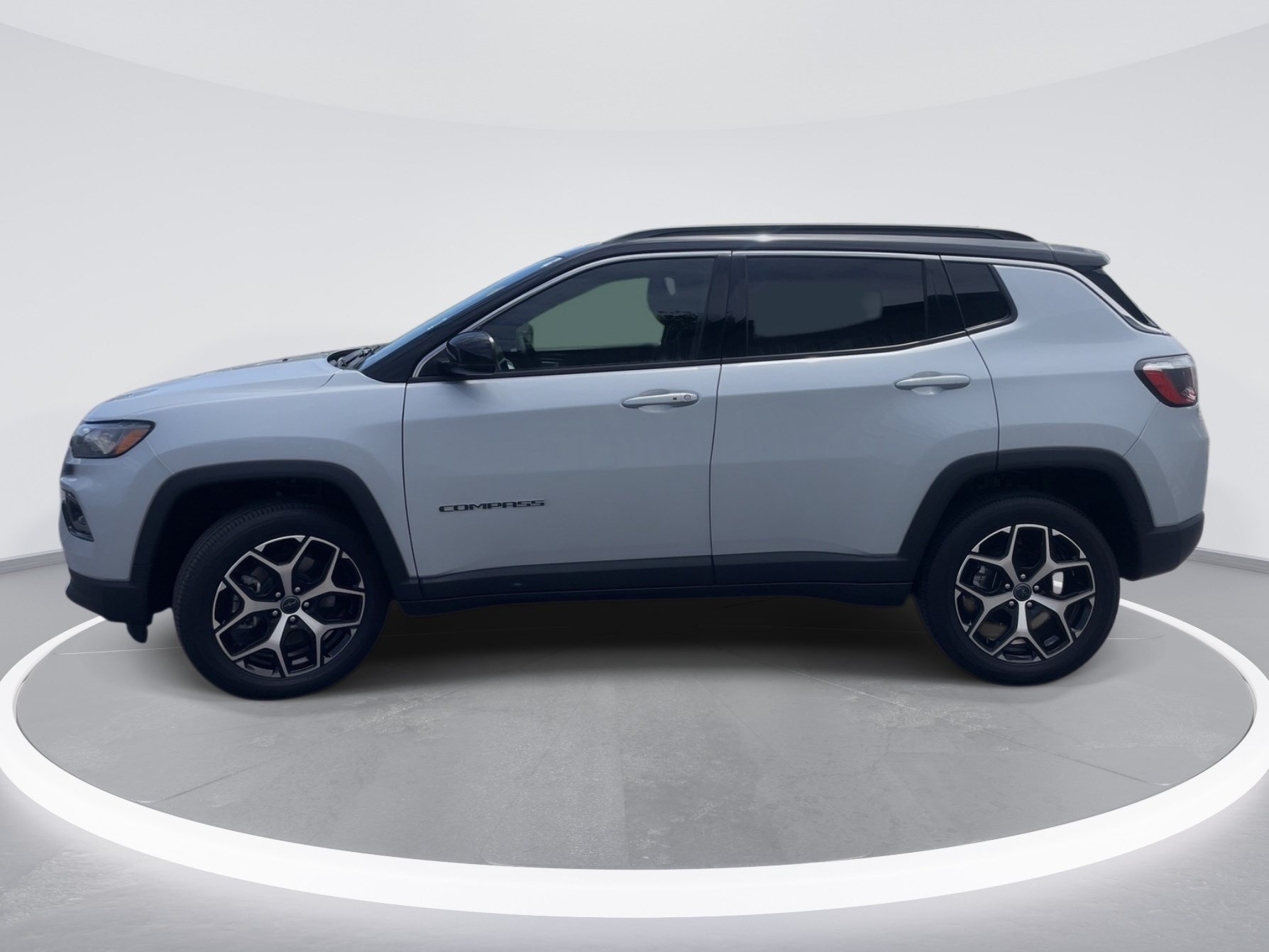 Used 2026 Jeep Compass Limited AWD/4WD image 4