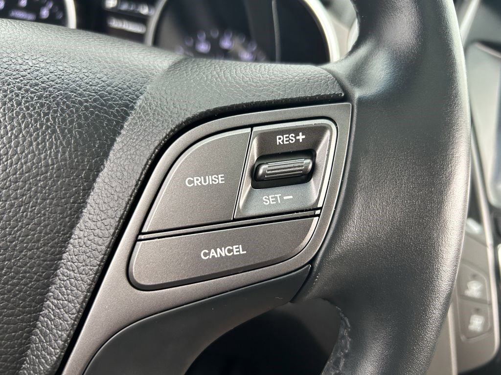 Used 2018 Hyundai Santa Fe Sport w/ 2.4L Tech Package 04 FWD image 17
