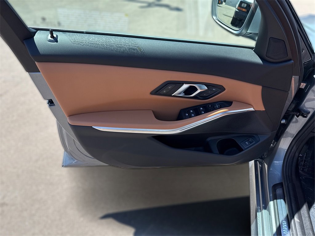 New 2025 BMW 330i Sedan w/ Convenience Package image 26