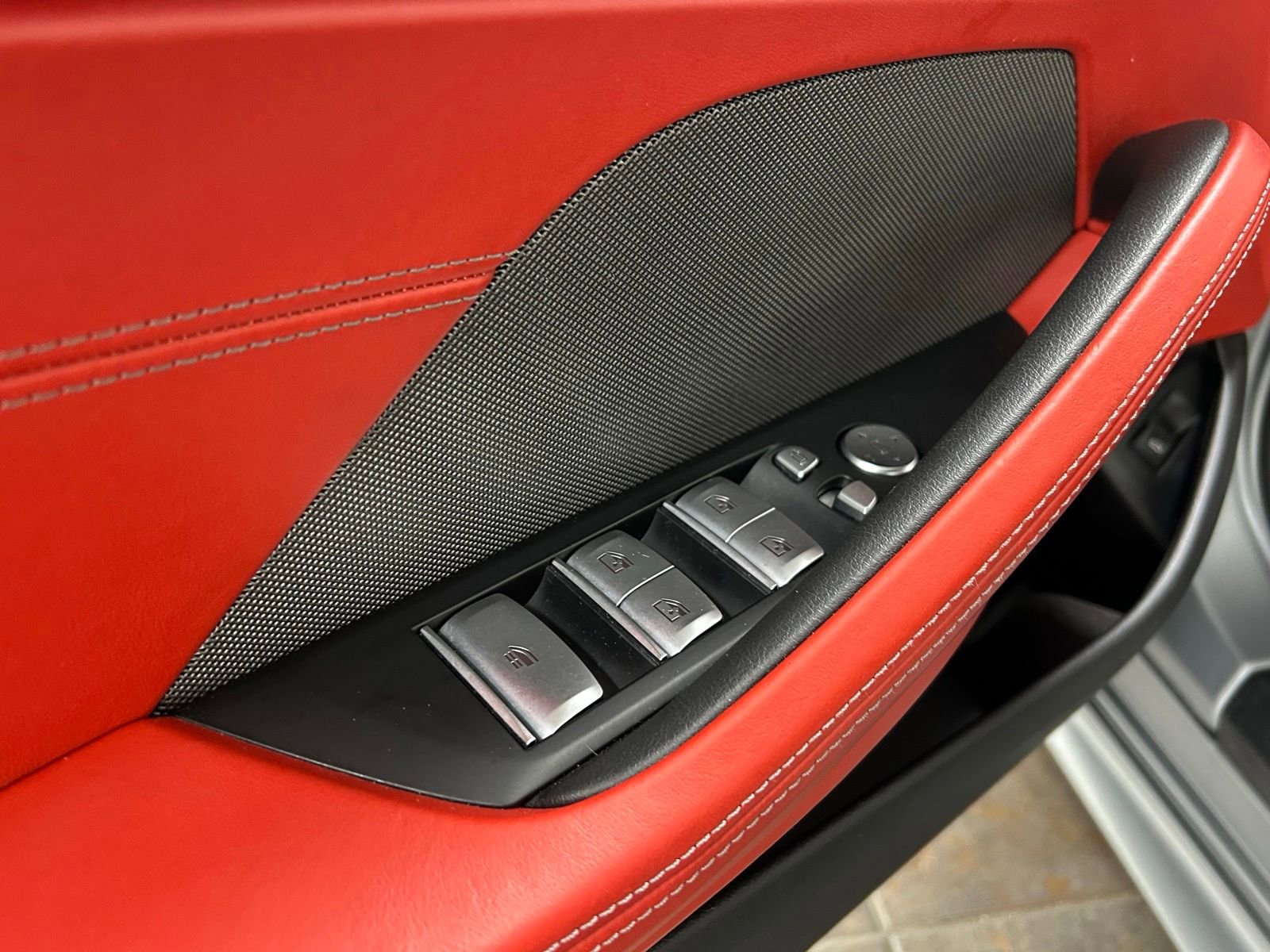 Used 2024 BMW M850i xDrive Convertible image 27