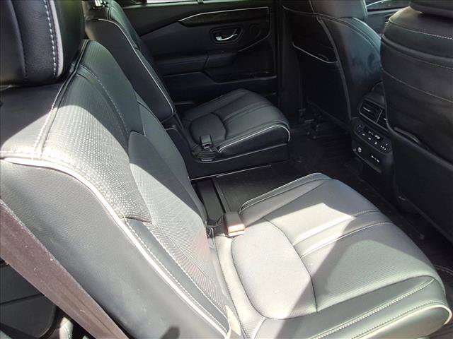 Used 2025 Honda Pilot Elite image 21