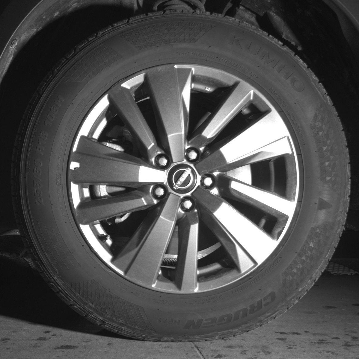 Used 2025 Nissan Pathfinder SV image 12