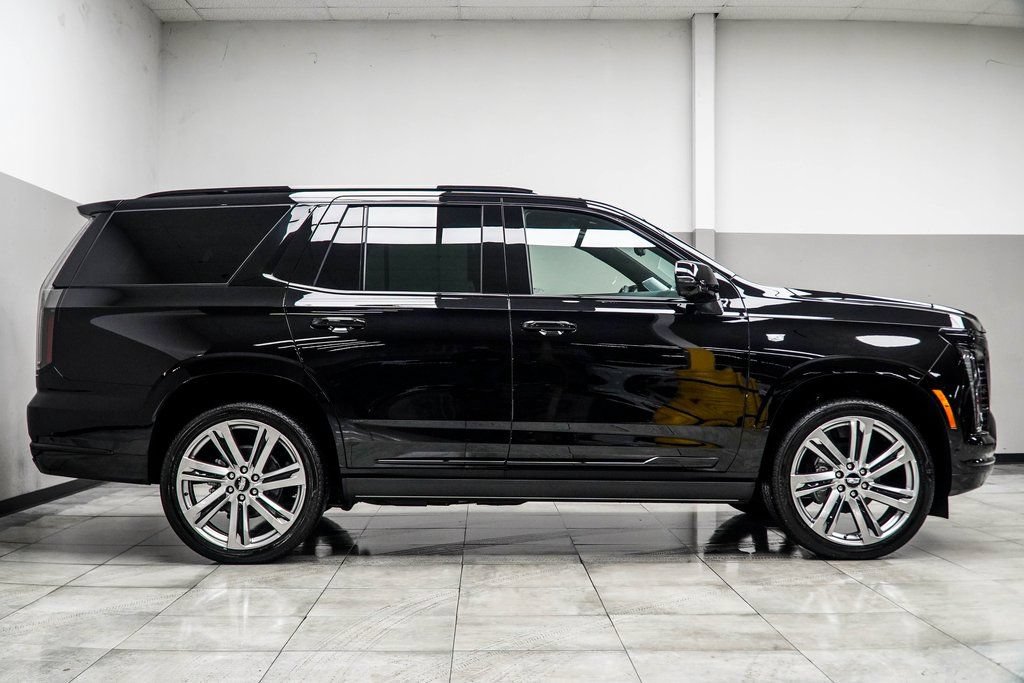 Used 2026 Cadillac Escalade Platinum Sport AWD/4WD image 7