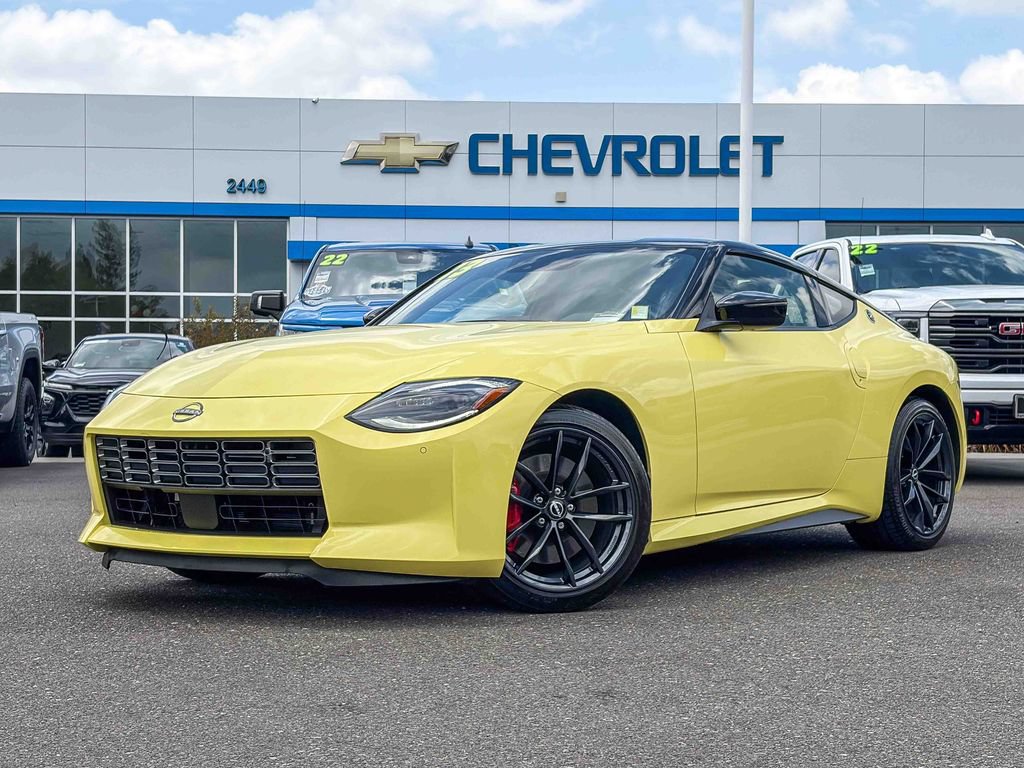 Used 2023 Nissan Z w/ Floor Mat Package (L93) RWD image 1
