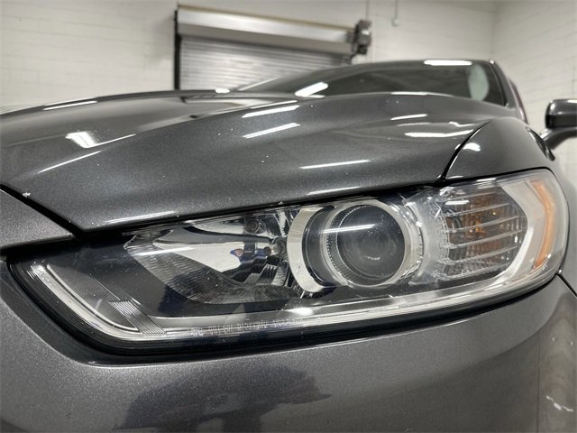 Used 2015 Ford Fusion Titanium image 11