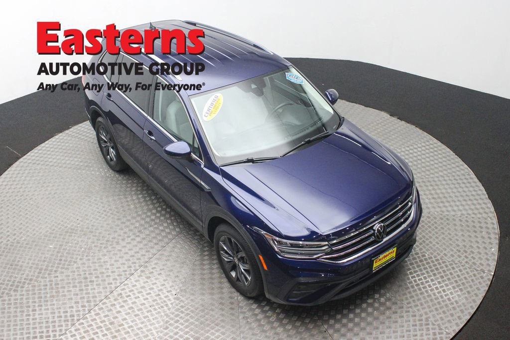 Used 2022 Volkswagen Tiguan SE image 3