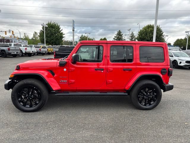 Used 2024 Jeep Wrangler Unlimited Sahara AWD/4WD image 2