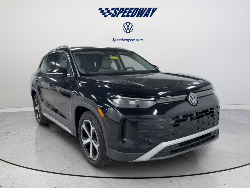 New 2026 Volkswagen Tiguan SE FWD image 2