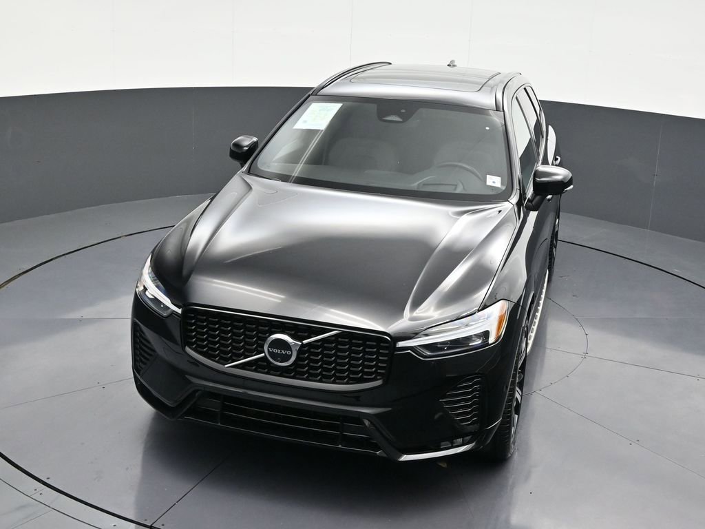 Certified 2022 Volvo XC60 B5 R-Design w/ Advanced Package AWD/4WD image 28