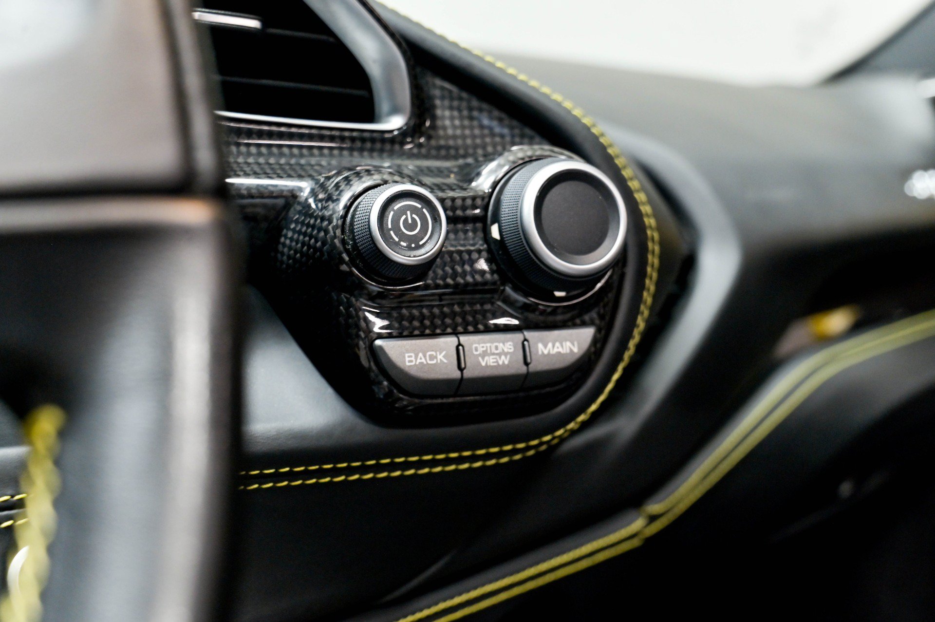 Used 2017 Ferrari 488 Spider RWD image 17