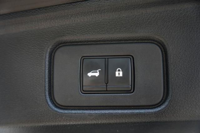 Used 2023 Nissan Pathfinder SL image 12