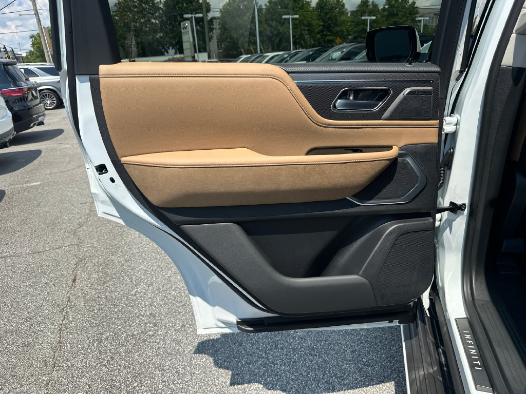 New 2027 INFINITI QX80 Luxe w/ Cargo Package RWD image 18