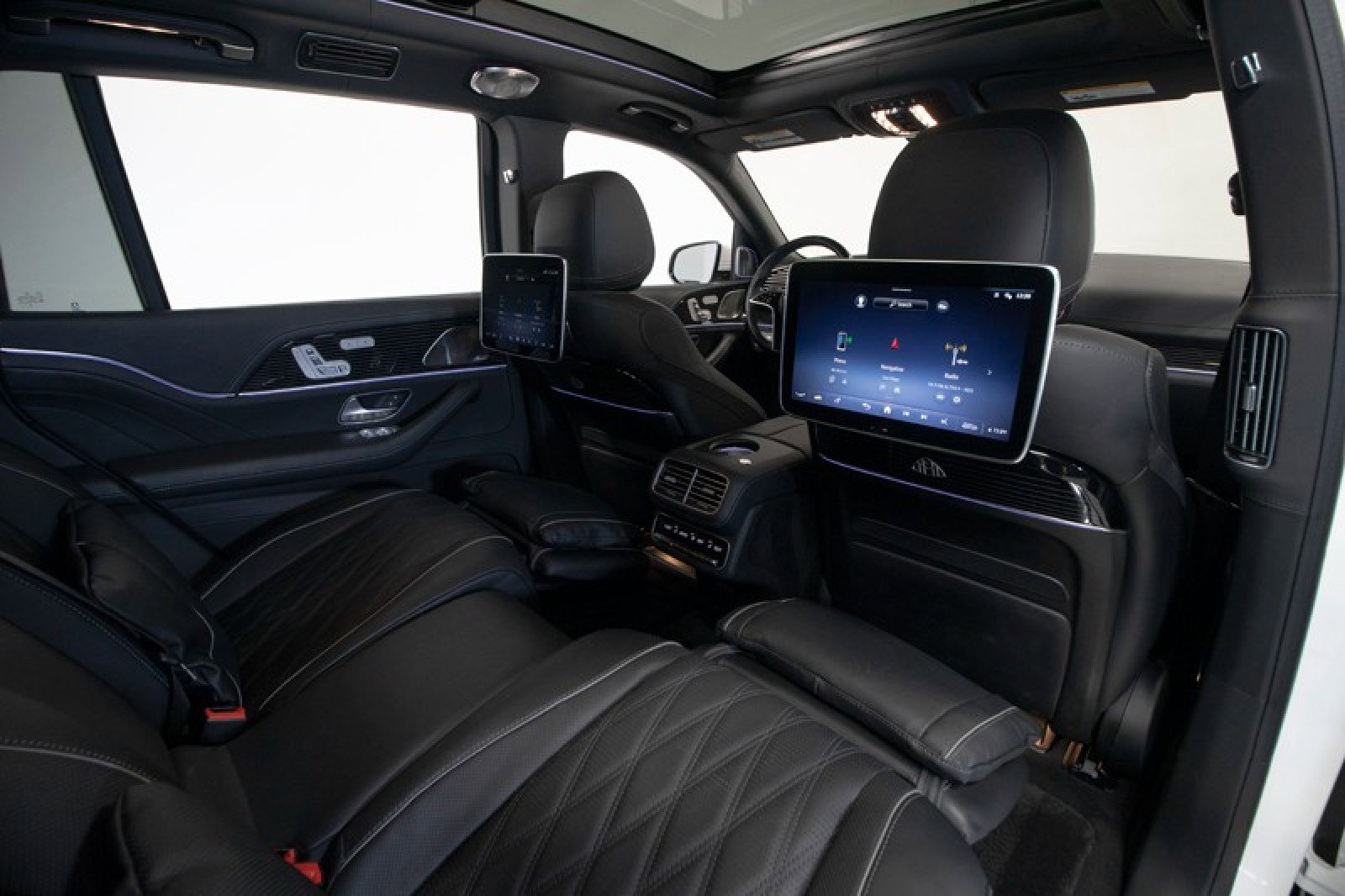 Used 2024 Mercedes-Benz Maybach GLS 600 4MATIC image 67