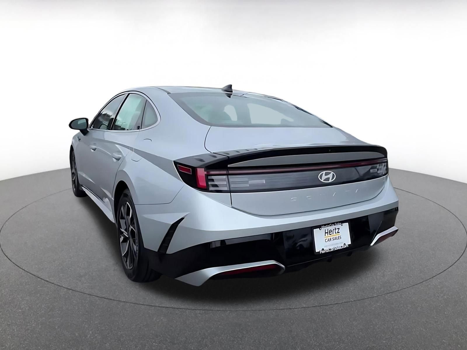 Used 2025 Hyundai Sonata SEL FWD image 11