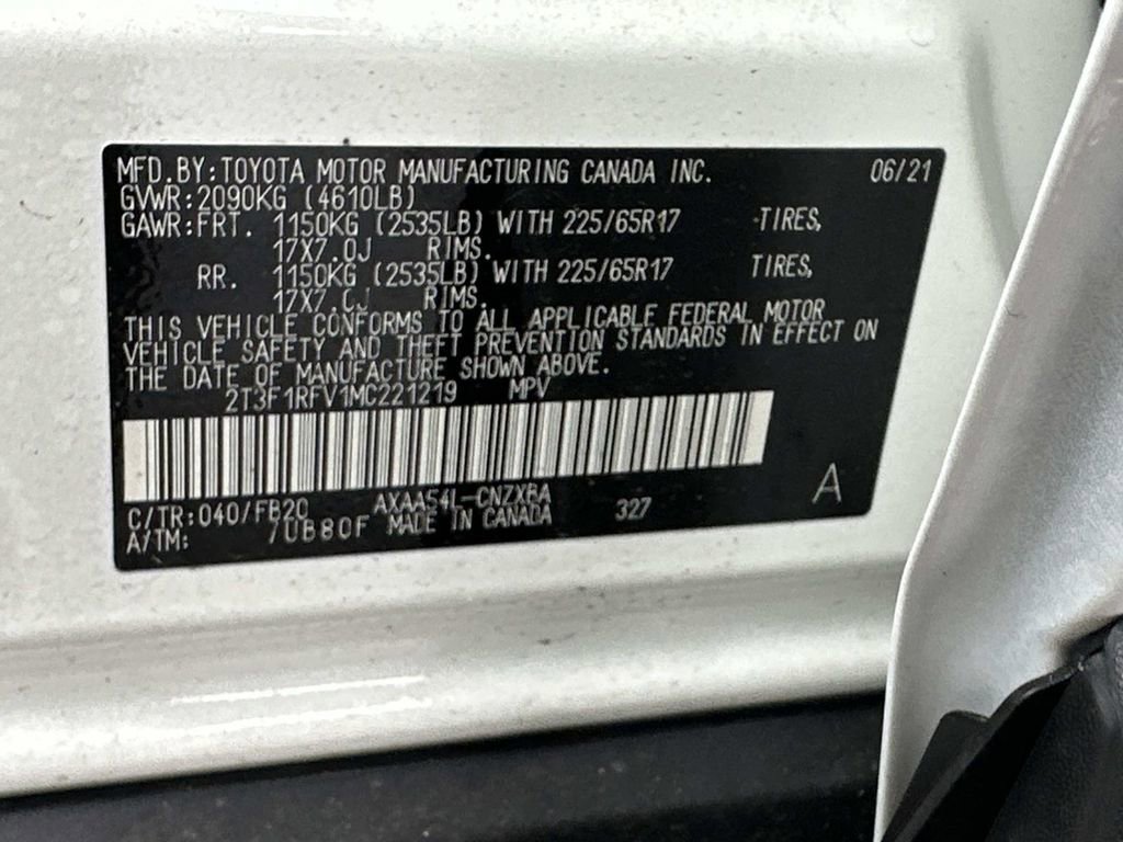 Used 2021 Toyota RAV4 LE image 18