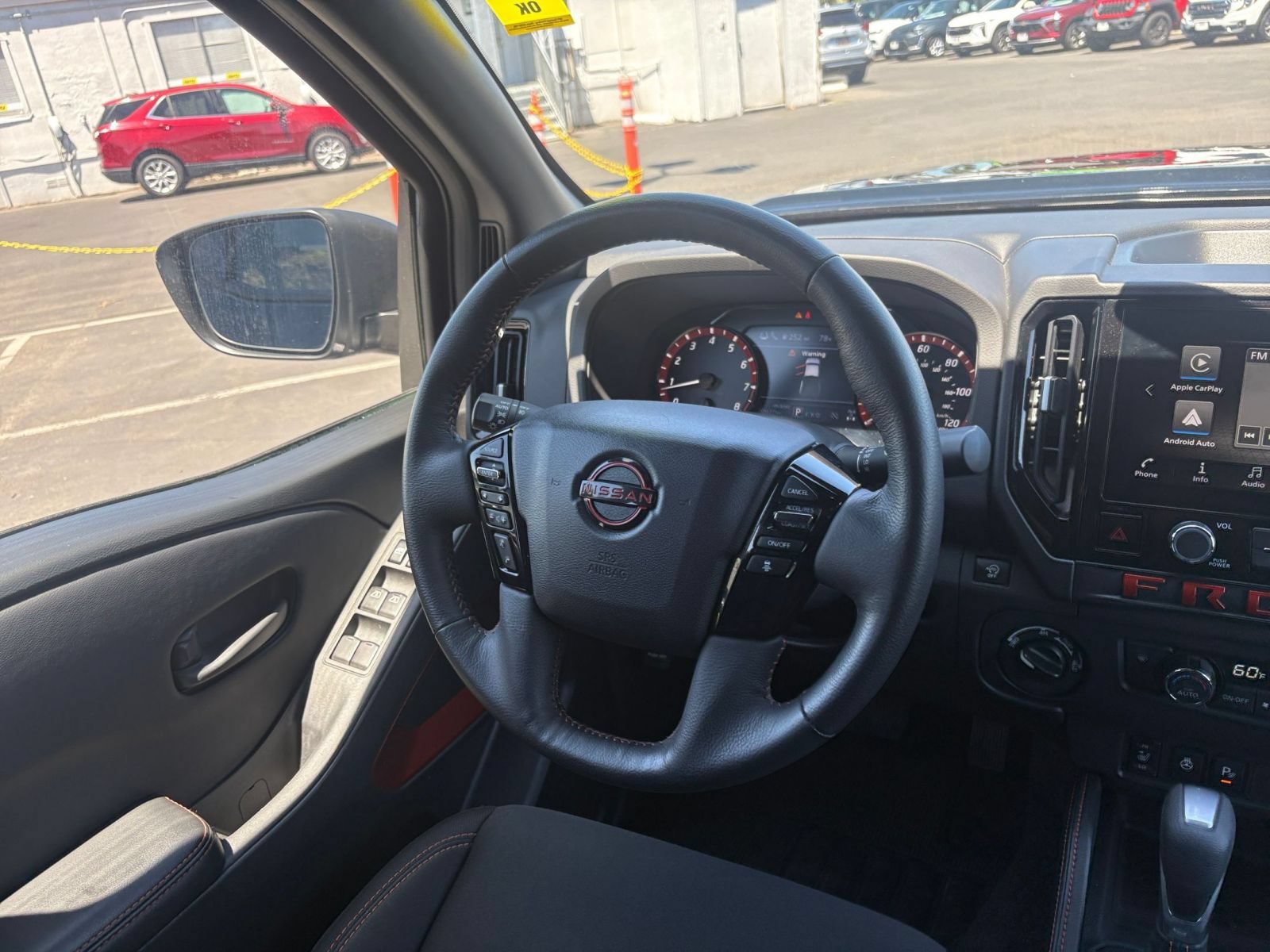 Used 2026 Nissan Frontier PRO-4X AWD/4WD image 34