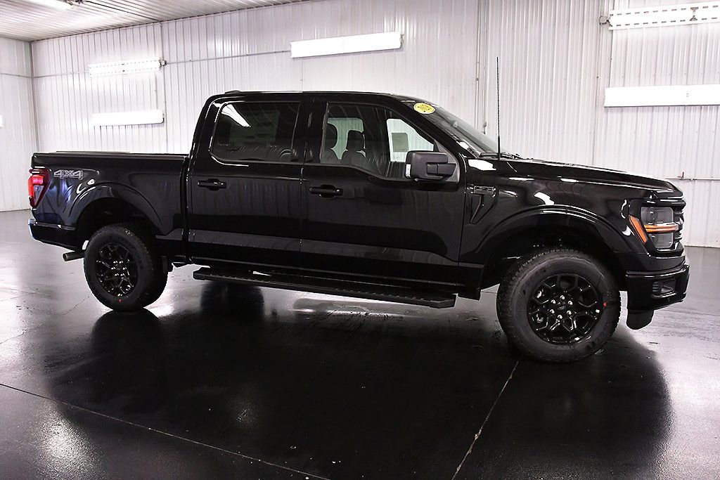 New 2026 Ford F150 XLT w/ Equipment Group 302A MID image 8