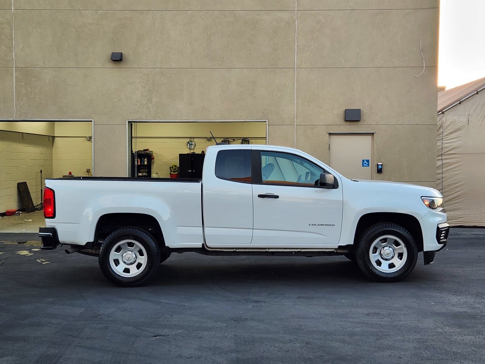 Used 2022 Chevrolet Colorado W/T w/ WT Convenience Package RWD image 8