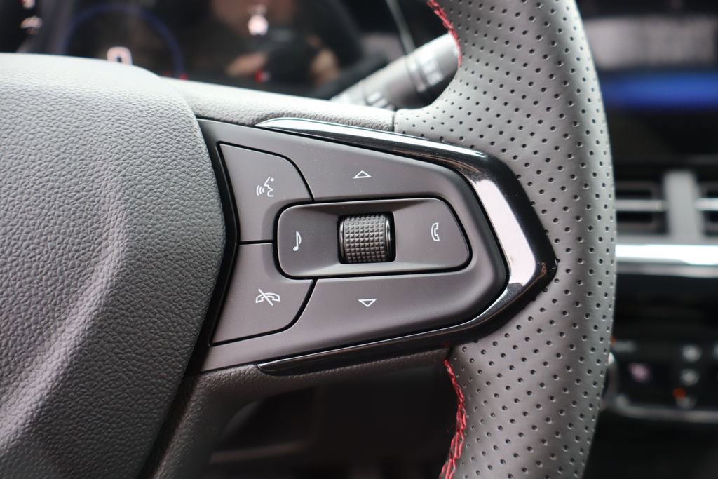 New 2026 Chevrolet Trax RS w/ Driver Confidence Package image 13