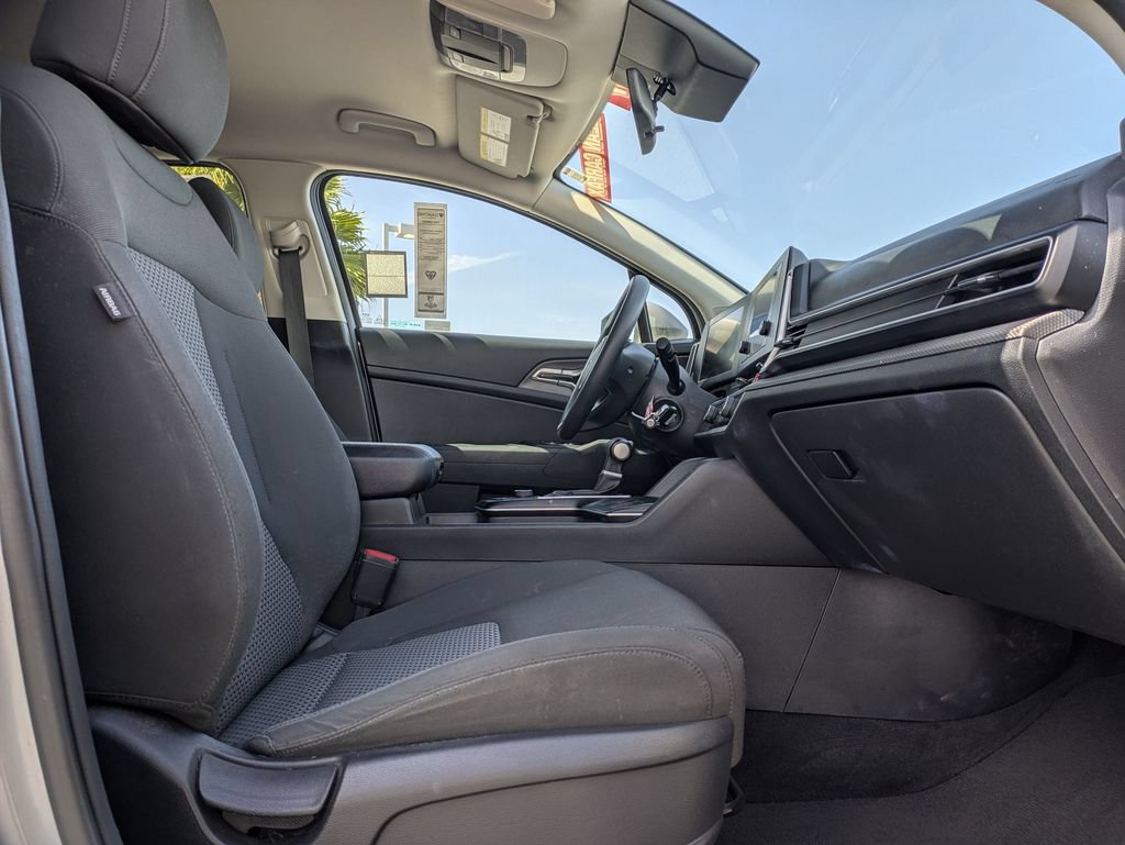 Used 2023 Kia Sportage LX FWD image 11