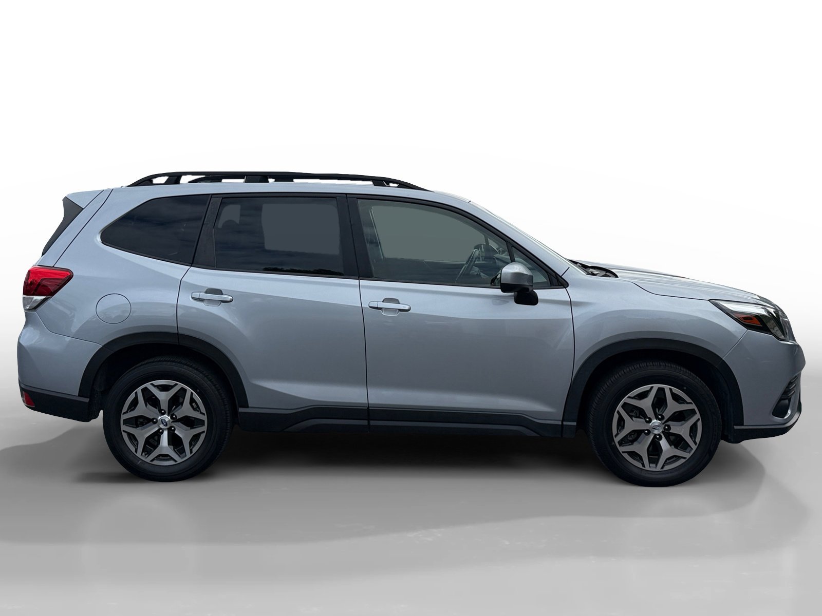 Certified 2022 Subaru Forester Premium AWD/4WD image 6