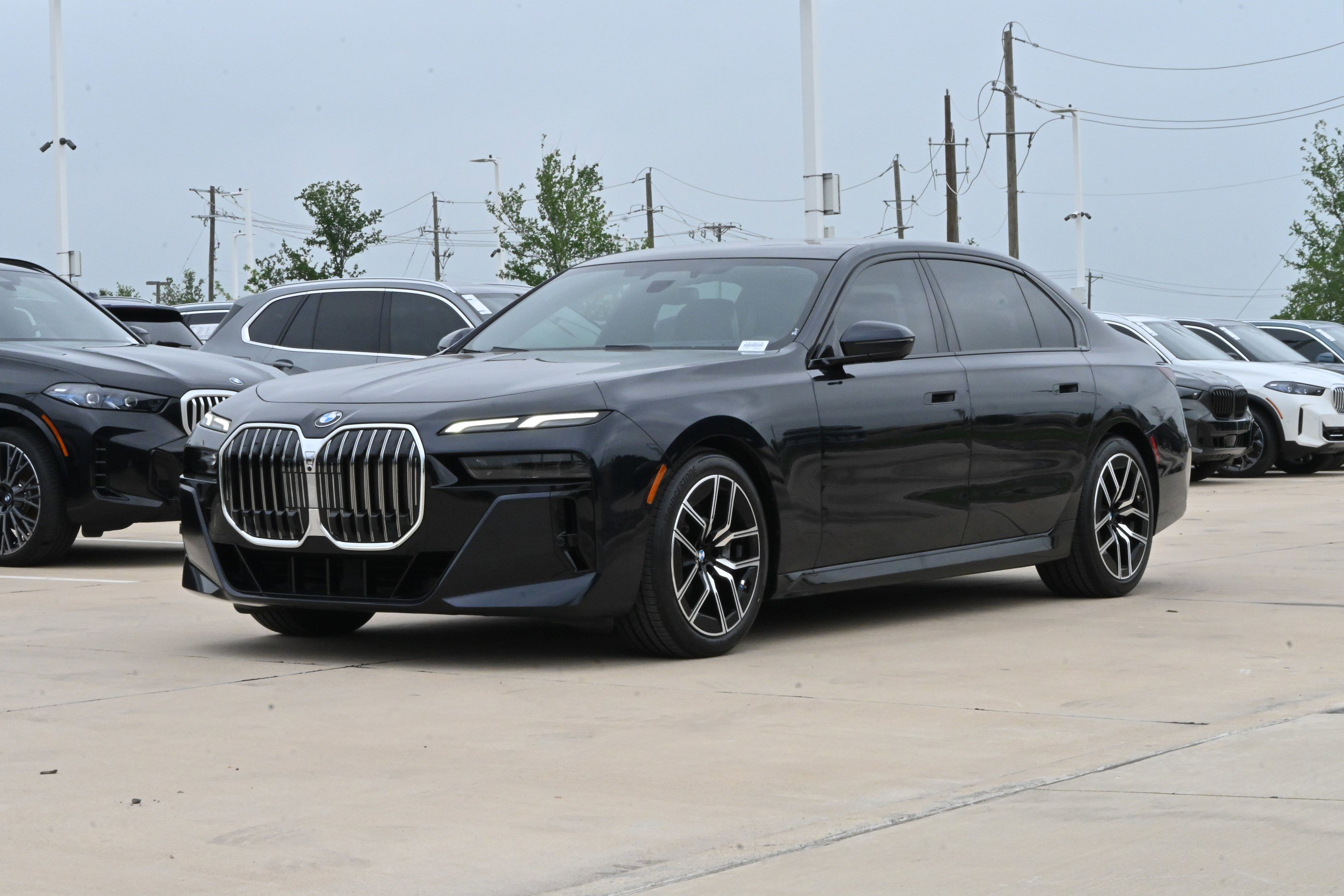 Certified 2024 BMW 760i xDrive AWD/4WD image 5