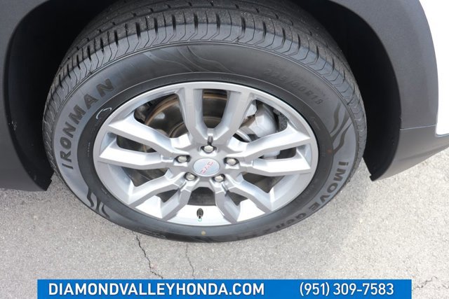 Used 2024 GMC Terrain SLT image 27