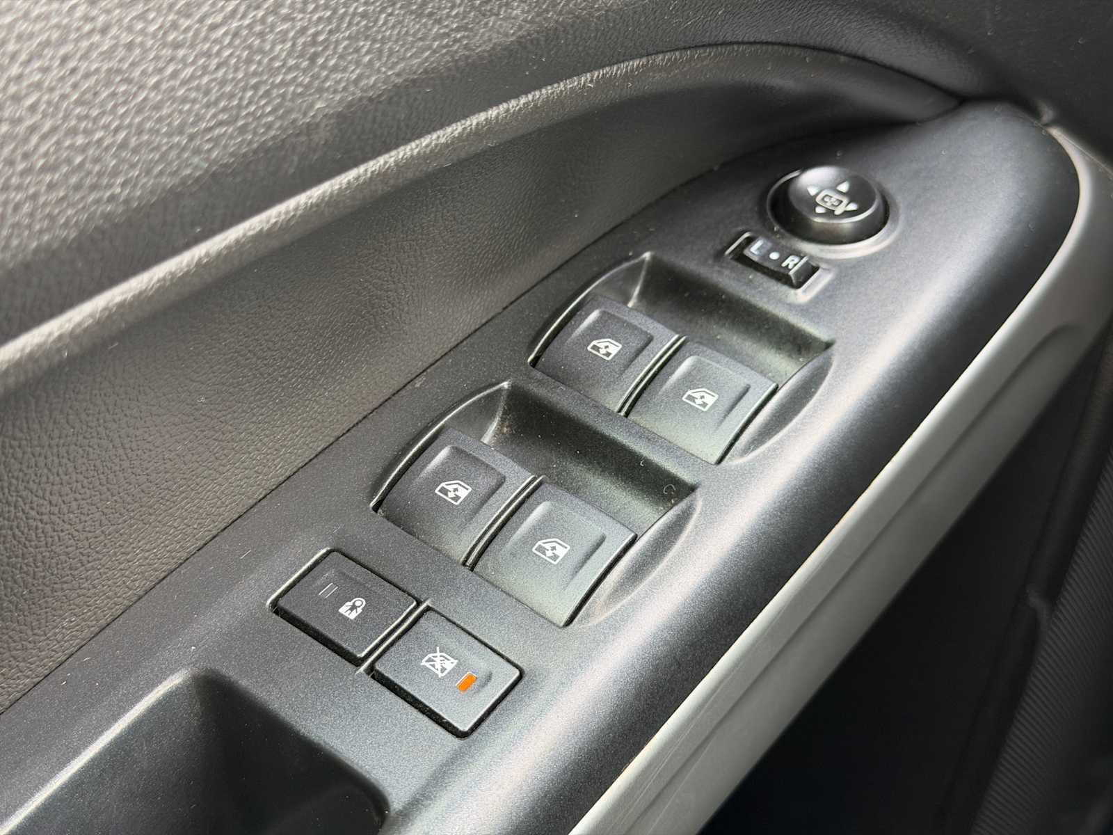 Used 2019 Chevrolet Colorado ZR2 w/ ZR2 Dusk Special Edition AWD/4WD image 4