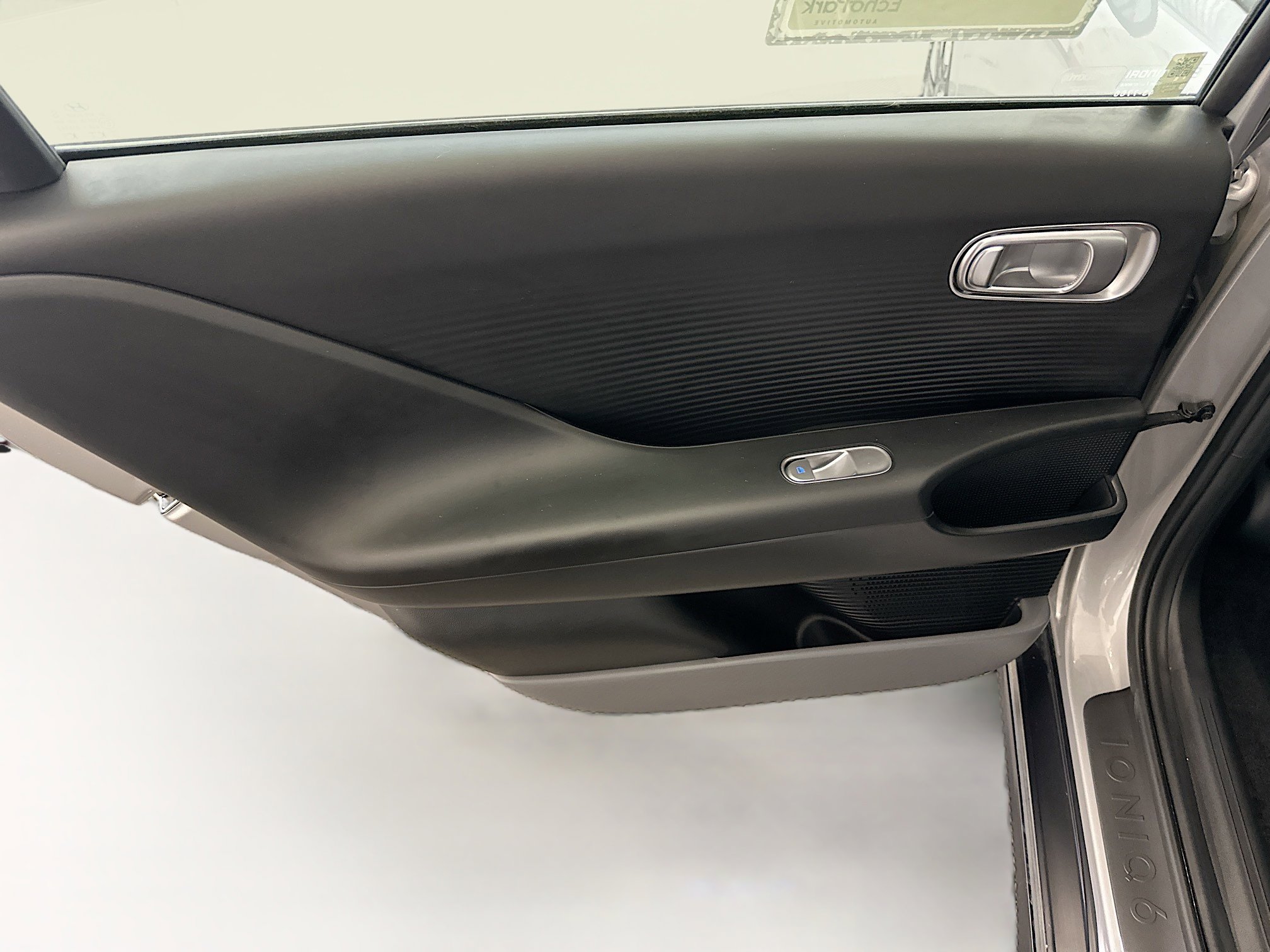 Used 2024 Hyundai Ioniq 6 SE AWD/4WD image 26