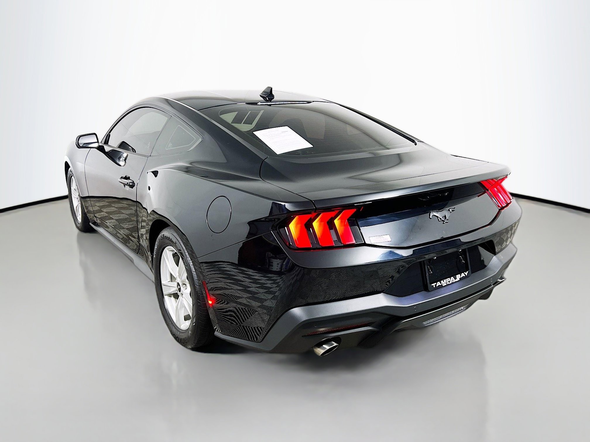 Used 2024 Ford Mustang EcoBoost image 8