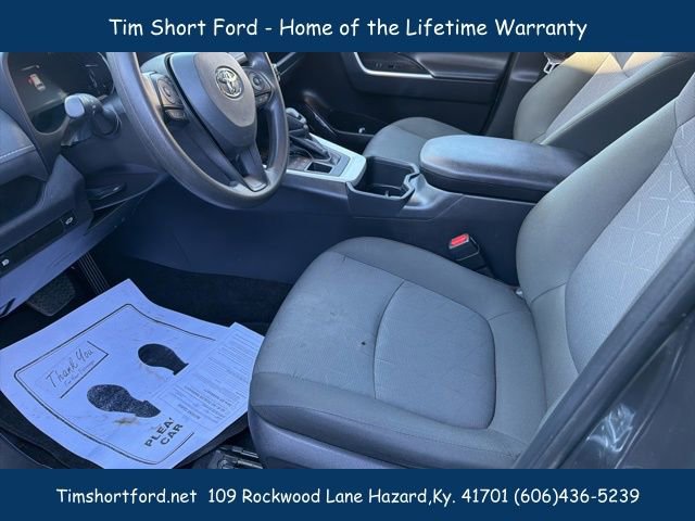 Used 2025 Toyota RAV4 XLE w/ Convenience Package image 10