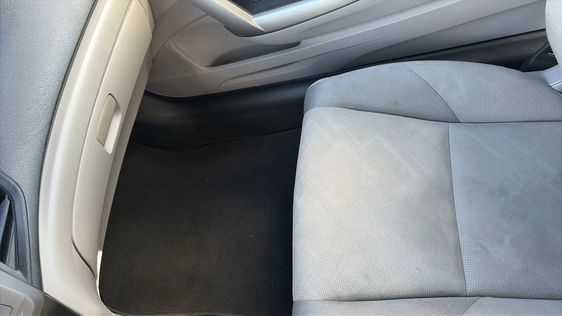 Used 2012 Honda Civic LX image 37