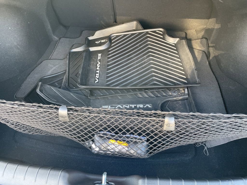 New 2025 Hyundai Elantra SEL image 19