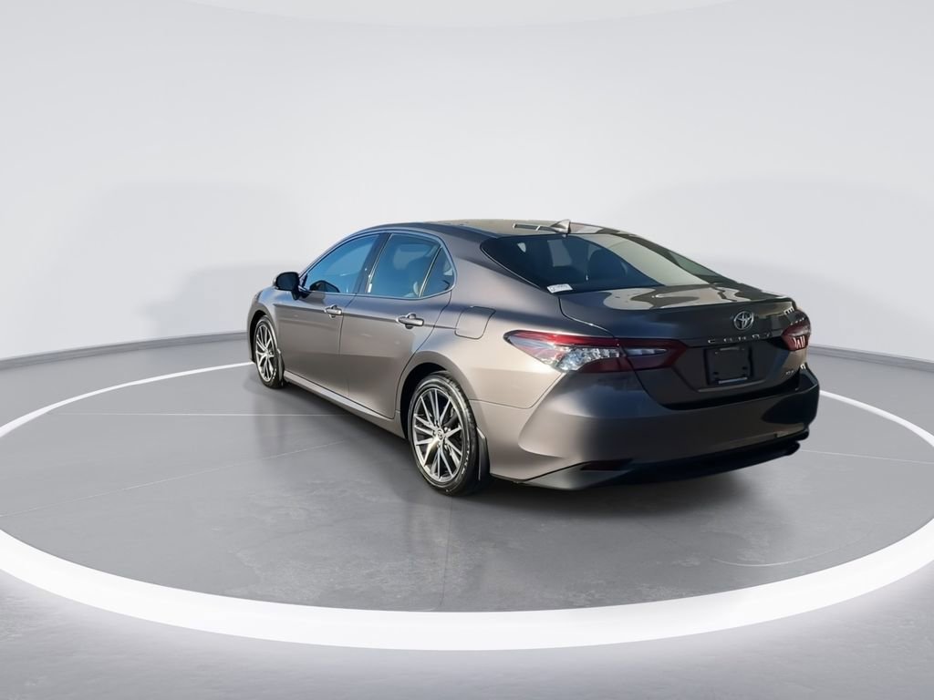 Used 2023 Toyota Camry XLE w/ Cold Weather Package FWD image 7