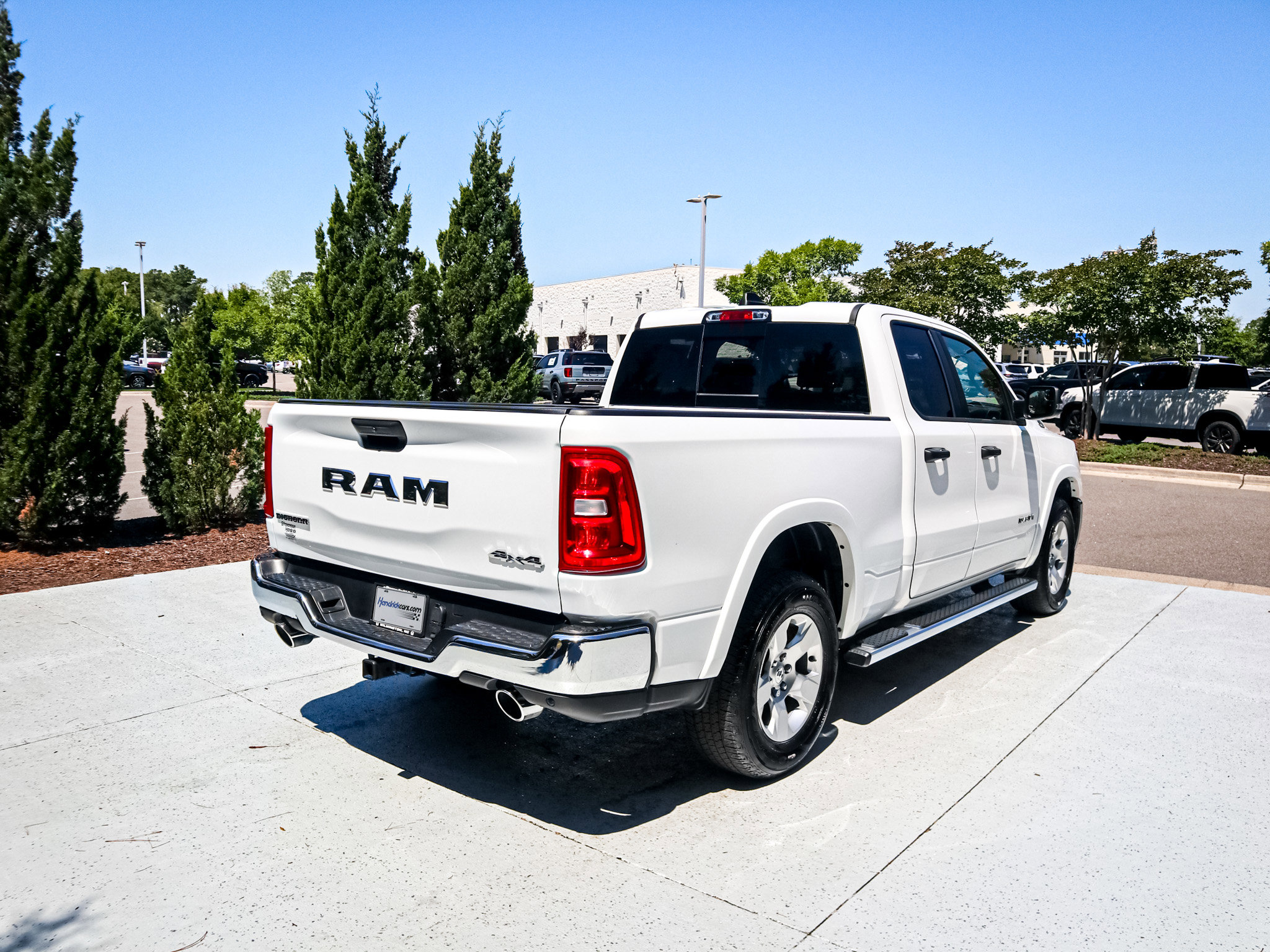 Used 2025 RAM 1500 Big Horn AWD/4WD image 10
