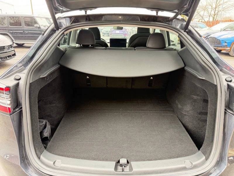 Used 2024 Tesla Model Y Long Range image 33