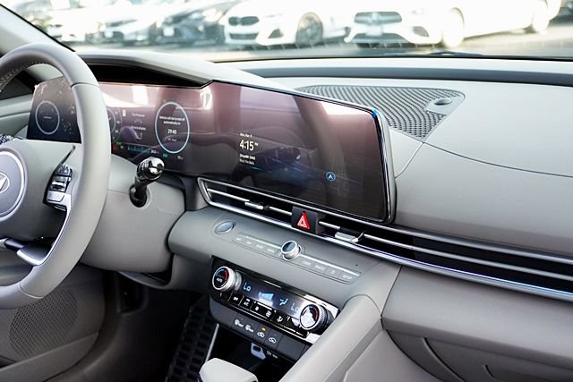 New 2026 Hyundai Elantra Sport FWD image 13