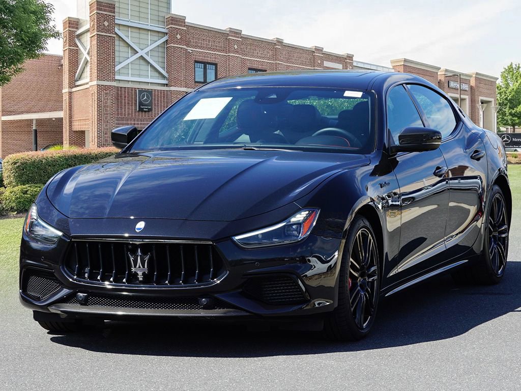 Used 2023 Maserati Ghibli Modena image 4