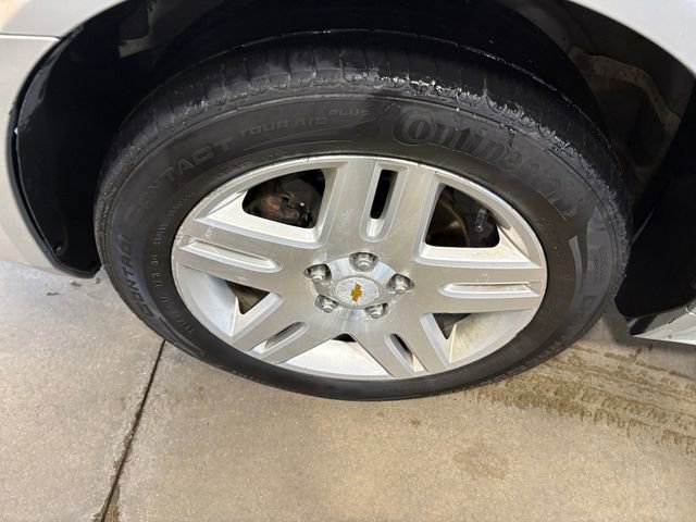 Used 2011 Chevrolet Impala LT w/ Luxury Edition Package image 16