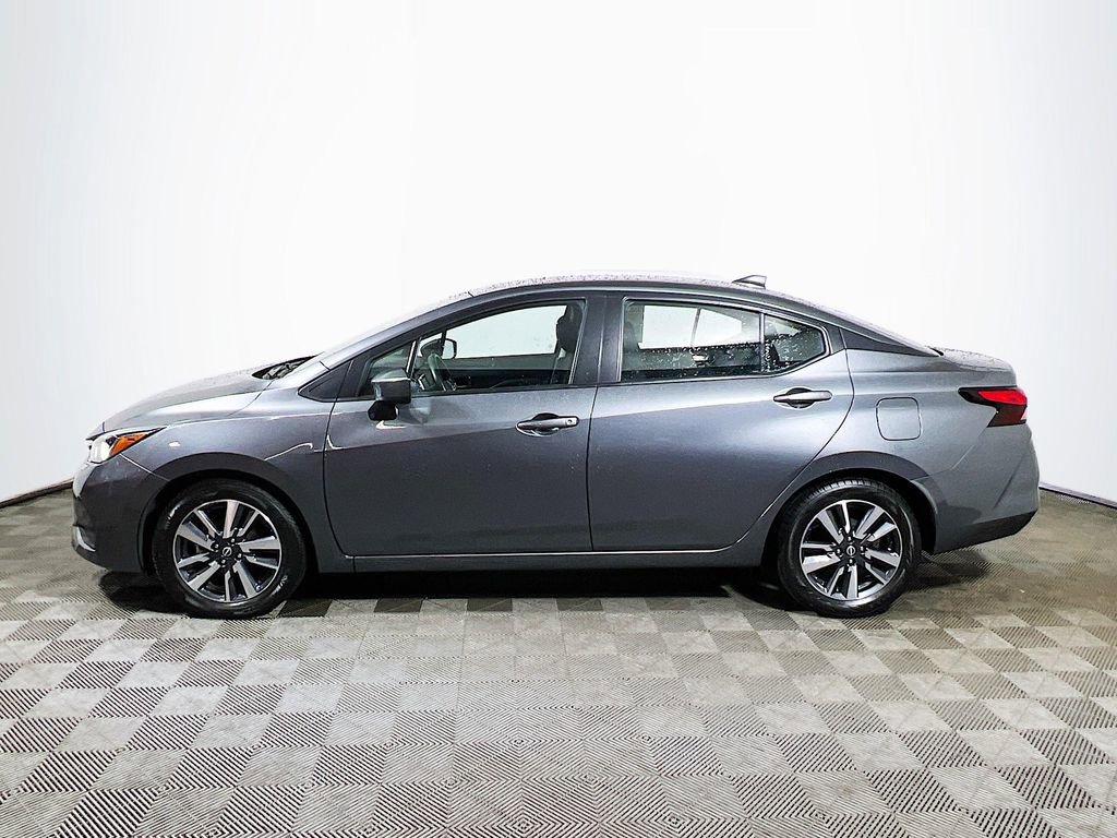 Used 2024 Nissan Versa SV FWD image 4