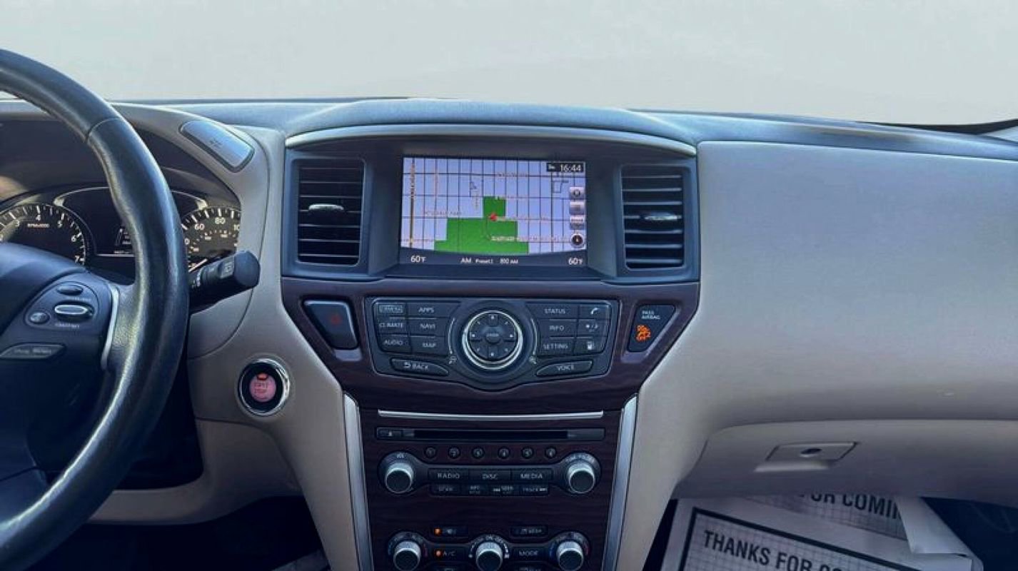 Used 2018 Nissan Pathfinder Platinum w/ Cargo Package image 14