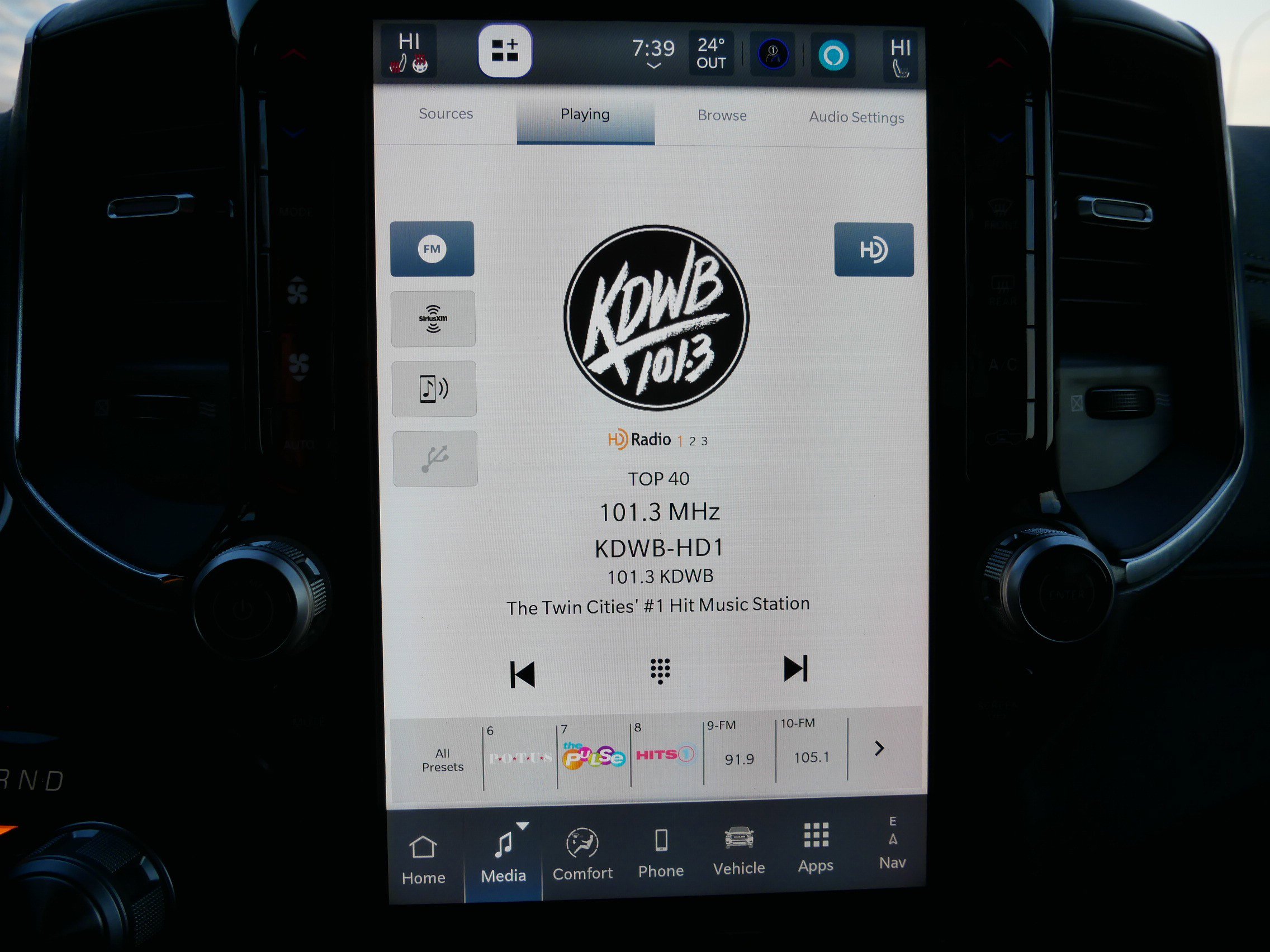 Used 2025 RAM 1500 Laramie image 19