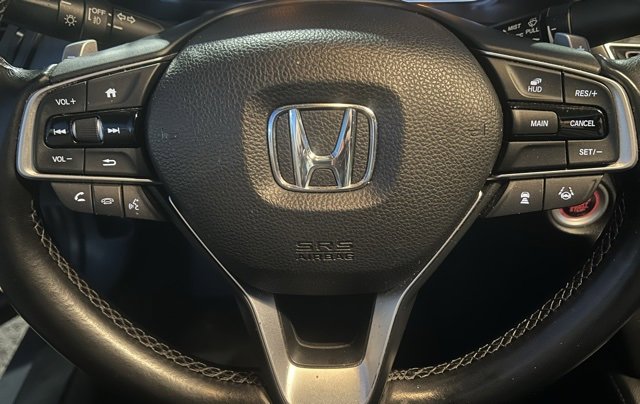 Used 2018 Honda Accord Touring image 24