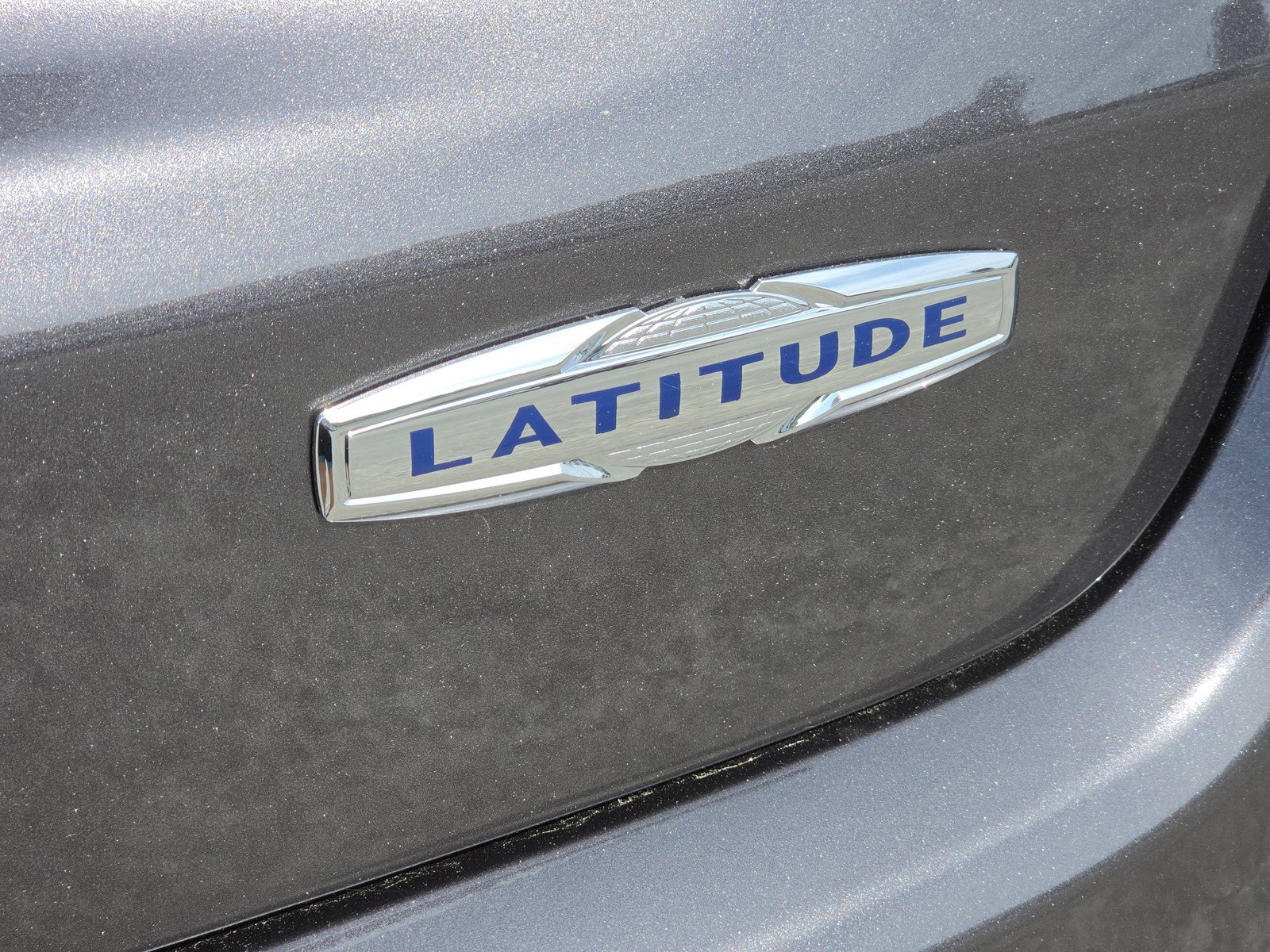 Used 2018 Jeep Compass Latitude w/ Popular Equipment Group image 8