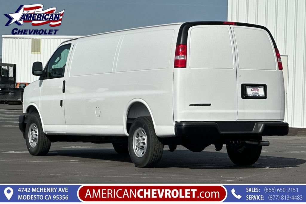 New 2025 Chevrolet Express 3500 Extended RWD image 6