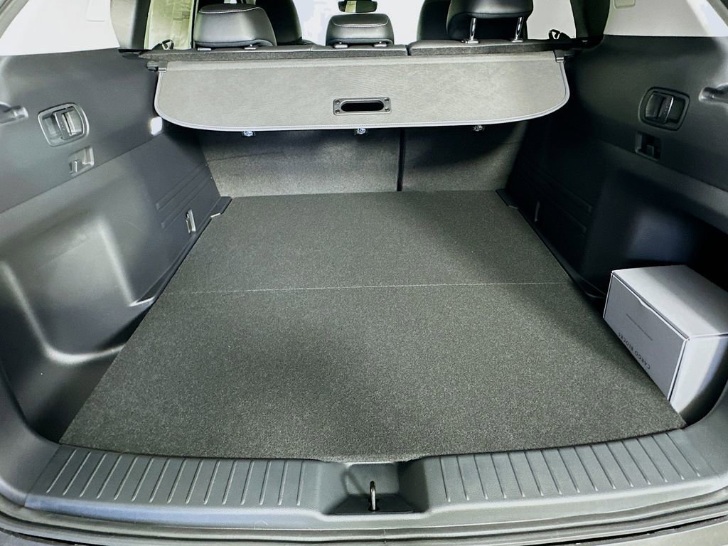 Used 2025 MAZDA CX-50 AWD 2.5 S w/ Cargo Package image 34